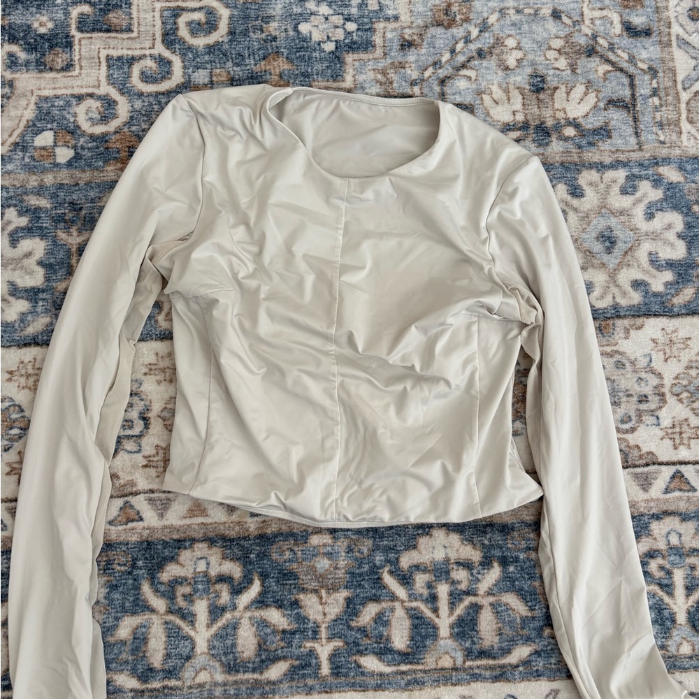 Off white/ grey Long Sleeve Lululemon top